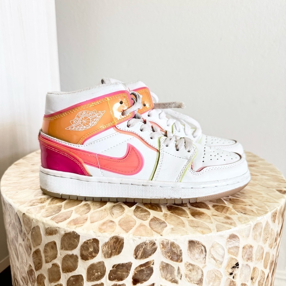 Nike Air Jordan 1 GS Edge Glow White Pink Blast Sneakers 5.5